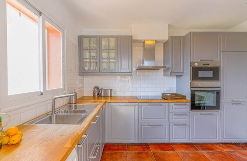 Punta Prima Ski Chalet | Villa Betonia: Wonderful villa with sea views