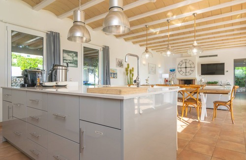 Binisafua Villa | VILLA BINIMIGI - Spectacular villa with private pool. Free WiFi.