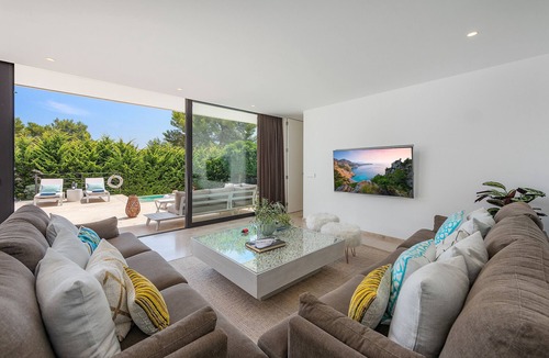 Urbanitzacio Gotmar Villa | Villa Blanca by Balearic Villas