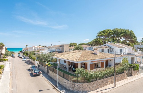 Muro Villa | Villa Bugambilia is just 50 meters from a long sandy beach.