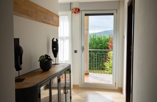 El Rasillo de Cameros Villa | Villa 'Casa El Rasillo' with Lake View, Private Terrace and Wi-Fi