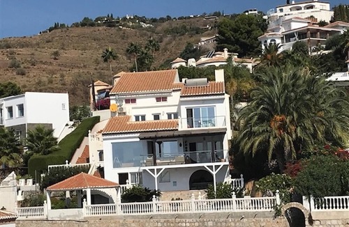 Salobrena Villa | Villa 'Casa La Choza' with Sea and Mountain View, Pool, Garden & Wi-Fi