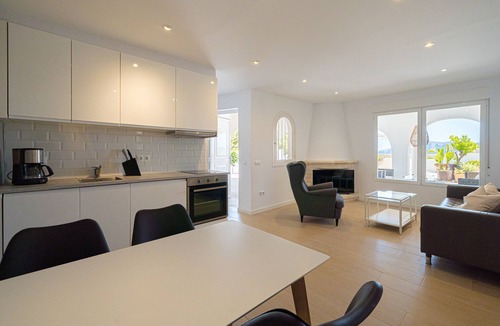 L'Alfas del Pi Villa | Villa "Casa Metro" with Pool, Garden, Balcony, A/C & Wi-Fi