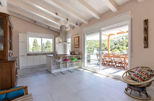 Sa Riera Villa | Villa Casa Nuestra with Private Pool, Garden & Wi-Fi