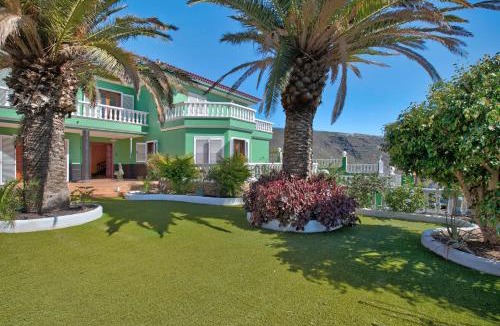 Candelaria House | Villa Celia