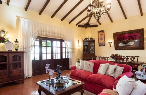 Villa de Arico House | VILLA CHRISTINE. HEATED POOL