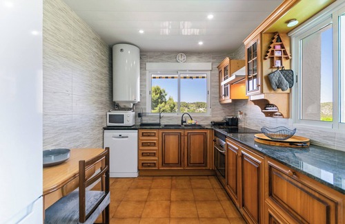 Sant Pere de Ribes Villa | Villa con Piscina Privada y Vistas al Garraf