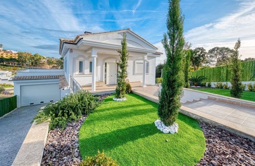 Lloret de Mar Villa | Villa 'Costacabana - Madison' with Private Pool, Private Terrace and Wi-Fi