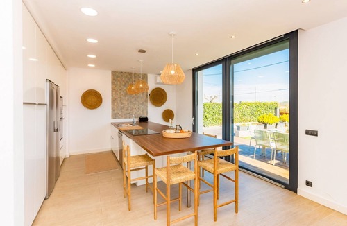 Vora-Sitges Villa | Villa Divina - Five Bedroom Villa, Sleeps 9