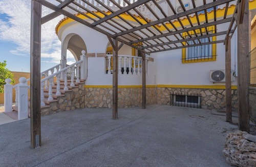 Gran Alacant Ski Chalet | Villa Dr.Alejandro Iglesias