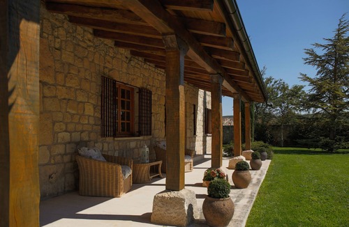 Vivar del Cid Cottage | Villa Encidna. Cottage for 14 people