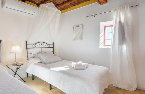 Es Cubells Villa | Villa Es Cubells Town
