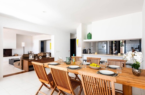 Binidali Villa | Villa 'Es Gallinots' with Sea View, Private Pool and Wi-Fi