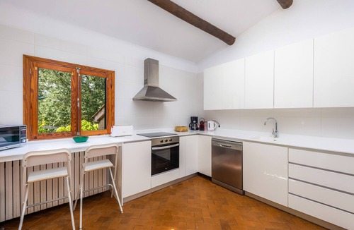 Pollensa Villa | Villa 'Es Garrovera' with Mountain View, Pool & Wi-Fi