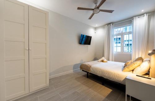 Las Palmas de Gran Canaria House | Villa Las Canteras Beachside