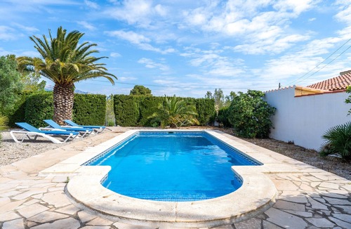 Les Tres Cales Villa | Villa 'Flor' with sea views, private pool and Wi-Fi