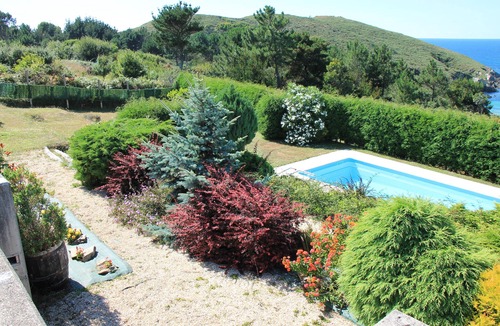 Vilarrube Villa | Villa for rent 200 meters from the surf beach