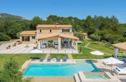 Pollensa Villa | Villa Golf Marina close to the Beach with Mountain View, Pool, Garden, A/C & Wi-Fi