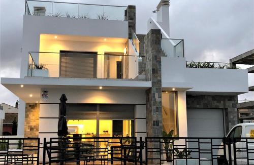 Los Alcazares Villa | Villa Happy Moments