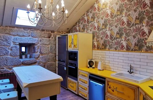 A Lama House | Villa in A Lama Near Rias Baixas Beaches
