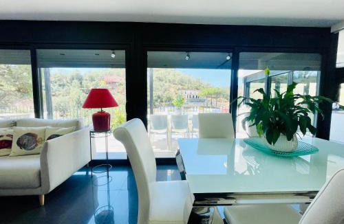 Rio d'Oro Villa | Villa Kubik by Costabravaway