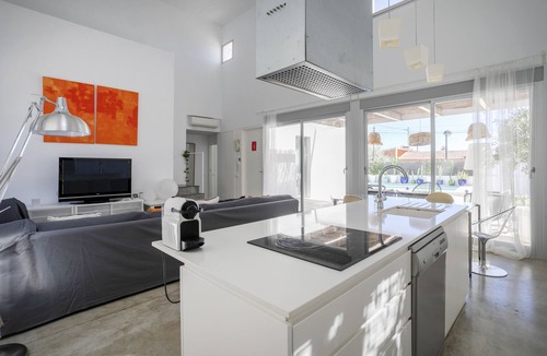 Coveta Fuma House | Villa La Paloma – Villa moderna con piscina privada, ¡a solo 350 m del mar!
