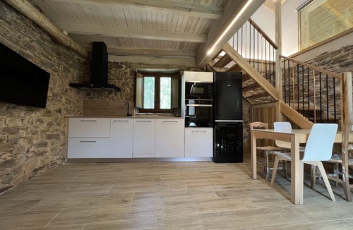 El Castro Cottage | Villa la Roza III. Rural paradise with fireplace, riverside, biosphere reserve