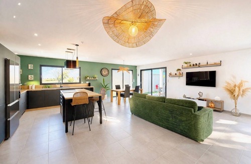 Saint-Chaptes House | Villa Les Vignes – 8 guests in the Gard
