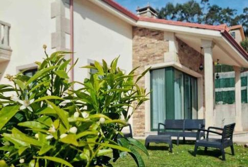 Vilarrube Villa | Villa Lucerna, villa con piscina en Pantín
