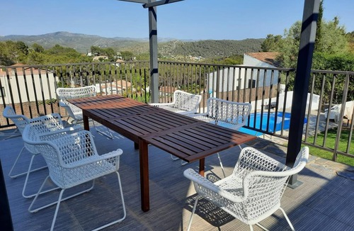 Olivella Ski Chalet | Villa Maioli, spectacular house with swimming pool and private garden near Sitges