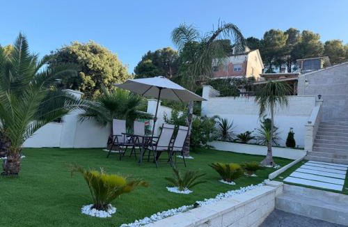 Piera Villa | Villa Mery Montserrat