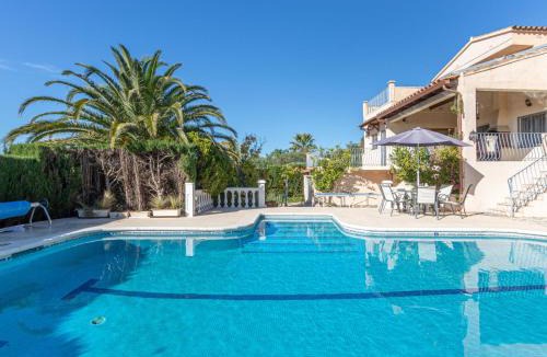 Pau Villa | Villa Mestral by Interhome