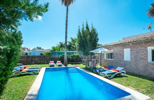 Alcudia Ski Chalet | Villa Montelo with private pool near the sea