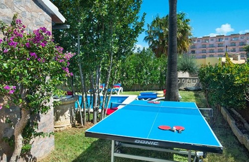 Alcudia Ski Chalet | Villa Montelo with private pool near the sea