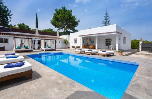 Sant Rafael de Sa Creu Villa | Villa near Ibiza Town Sleeps 10