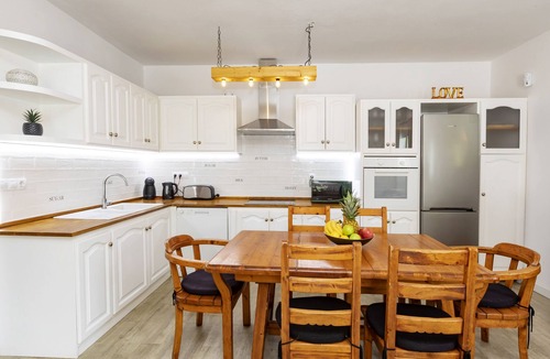 Sant Rafael de Sa Creu Villa | Villa near Ibiza Town Sleeps 10