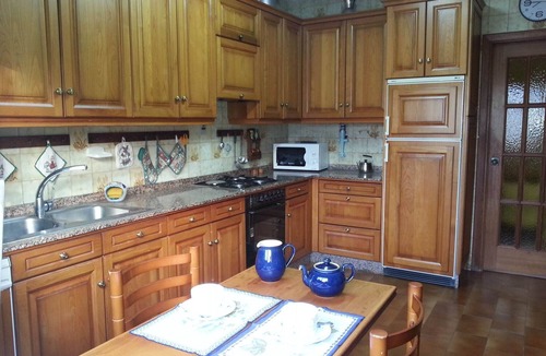Camposeiras House | Villa near the beach, with pool, large garden and barbecue.