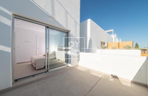 Los Alcazares House | Villa Oasis Mar Menor, private pool, walk to beach, by OYOOSTAYS