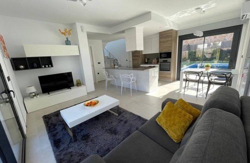 Algorfa House | Villa on a magnificent golf course