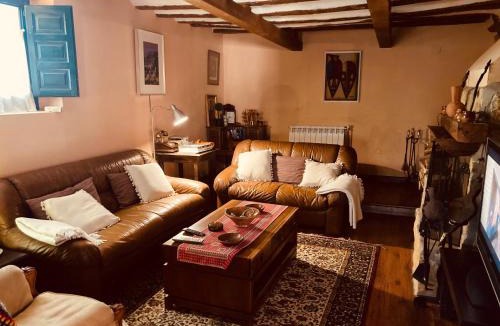 Almenar de Soria House | Villa Palula
