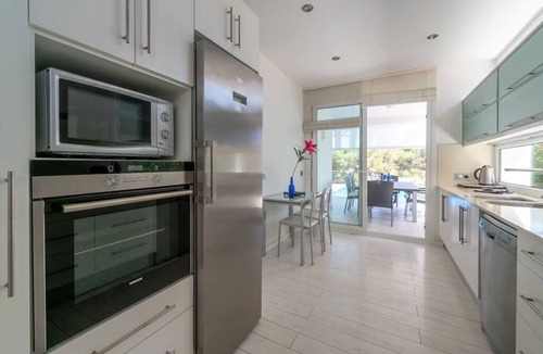 Coves Noves House | Villa Paraíso: Spectacular villa in Coves Noves