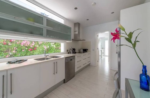 Coves Noves House | Villa Paraíso: Spectacular villa in Coves Noves