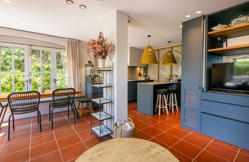 Llafranc Villa | Villa 'Pastora' with Sea Views, Wi-Fi, and Air Conditioning