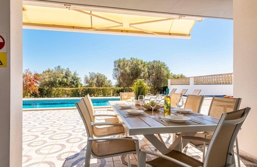 Coves Noves Villa | Villa Pepe by Villa Plus