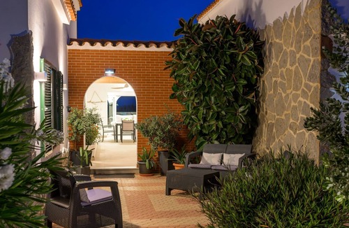 Sant Tomas House | Villa Ponti A5 - direkt am Meer by Interhome