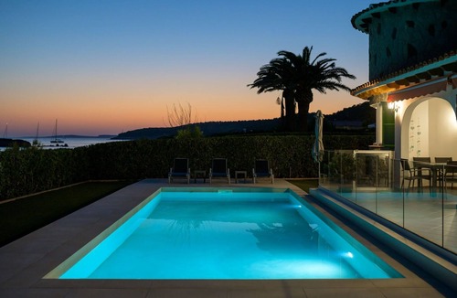 Sant Tomas House | Villa Ponti A5 - direkt am Meer by Interhome