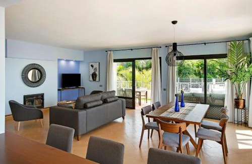Playa de Santiago Villa | Villa Pueblo Don Thomas