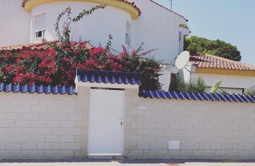 Pilar de la Horadada Villa | Villa Refugio - huge garden + private pool - free WLan