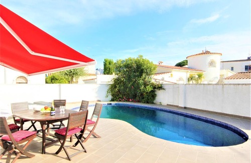Empuriabrava House | Villa Requesens 27 Empuriabrava - Barneda