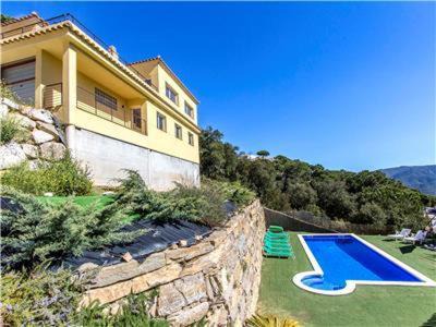Lloret de Mar Villa | Villa Route